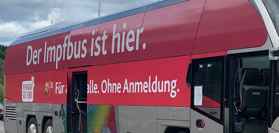 Bus für Corona-Impfung