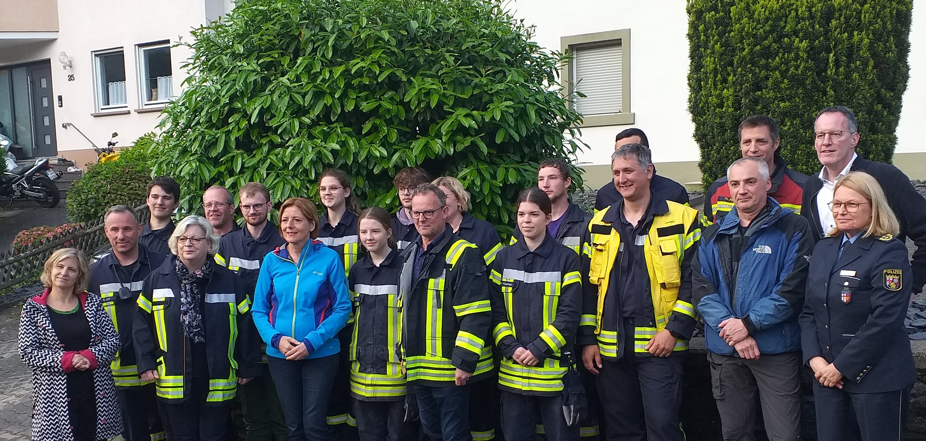 Feuerwehreinsatz während Hochwasser 2024