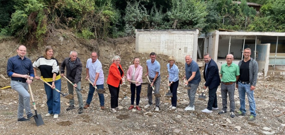 Spatenstich Gruppenfoto