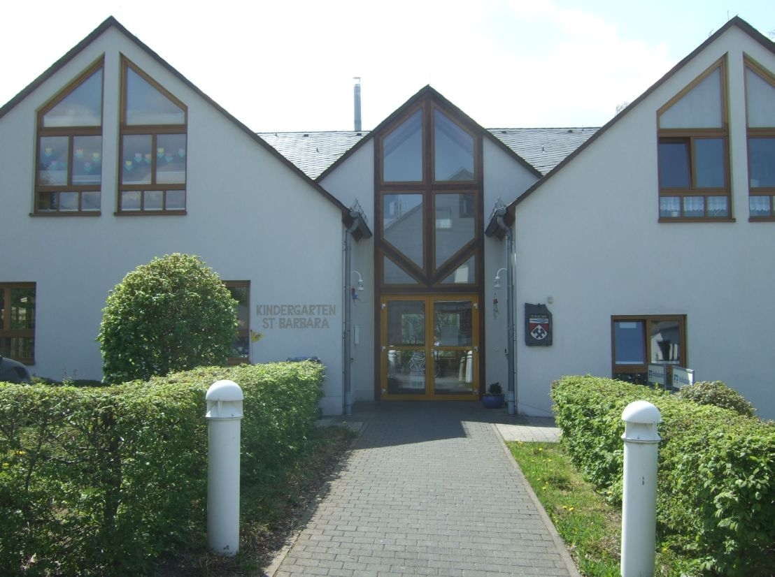 Gebäude mit drei Giebeln